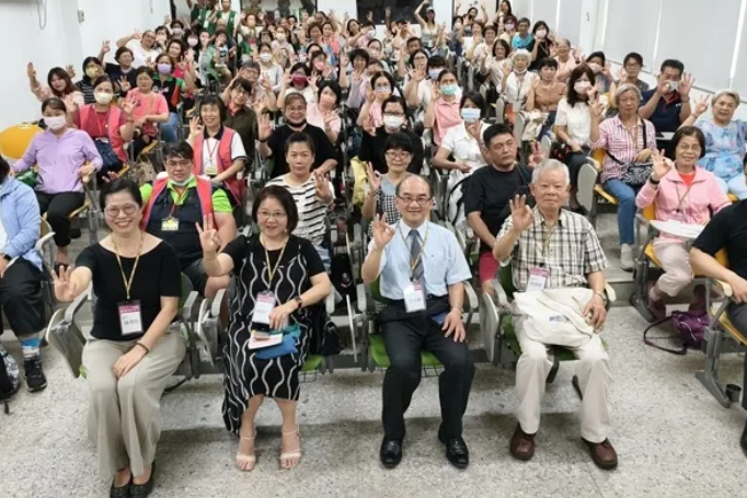 臺大醫院金山分院長安寧講座 談快樂活自在死(標題圖檔)